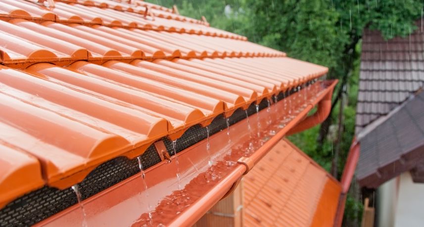 Guide pour Choisir les Meilleures Gouttières pour Votre Maison